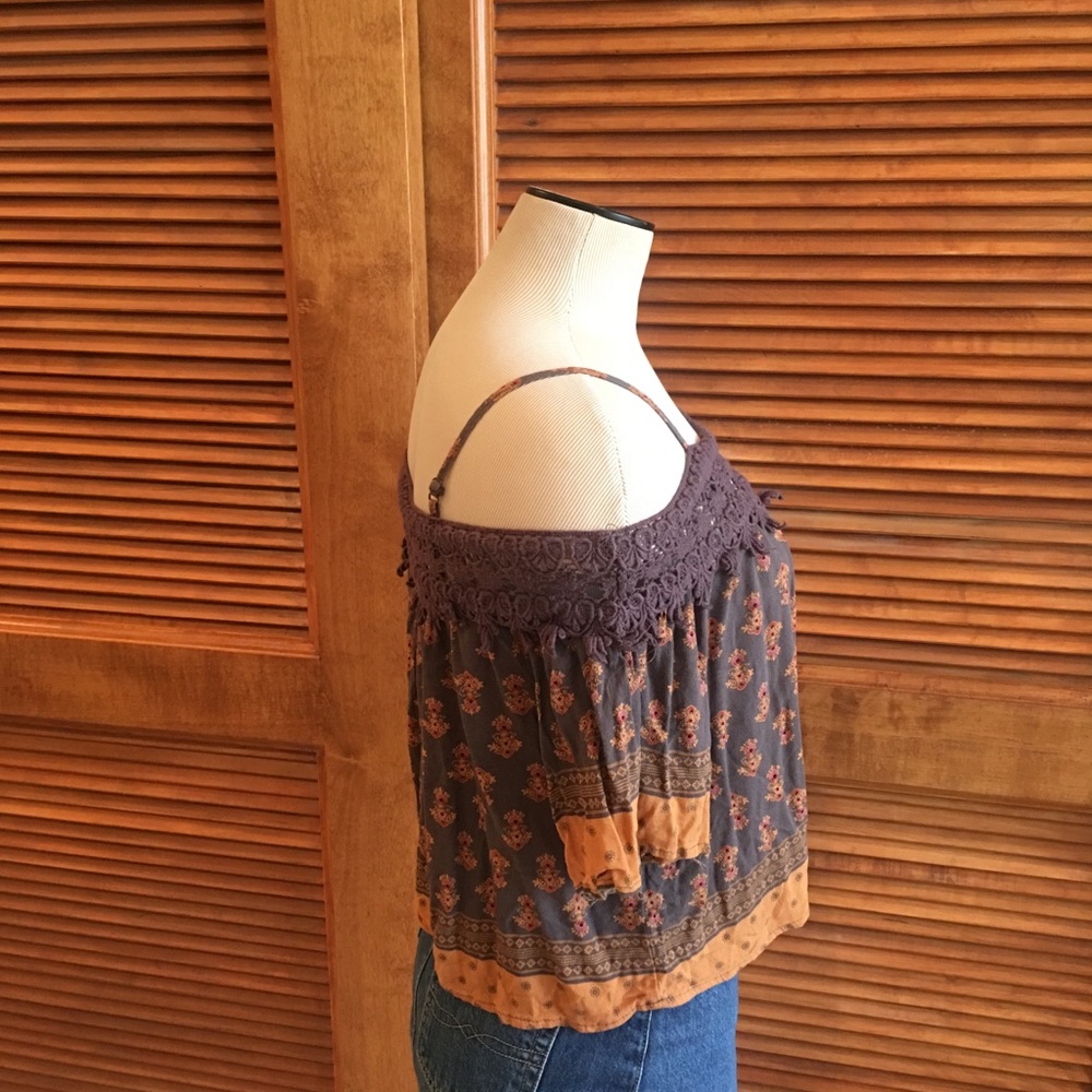 💜 Off the shoulder top with adjustable straps - Picture 3 of 4
